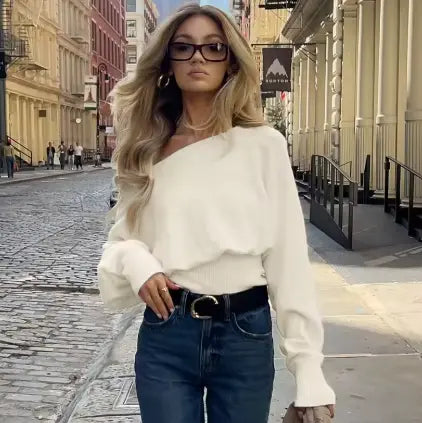 Plain off-the-shoulder sweater with a loose fit CyBerWave