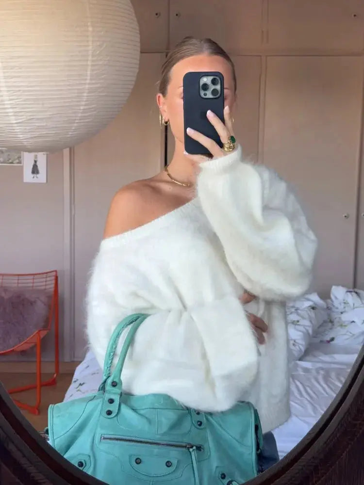 Classic off-the-shoulder sweater CyBerWave